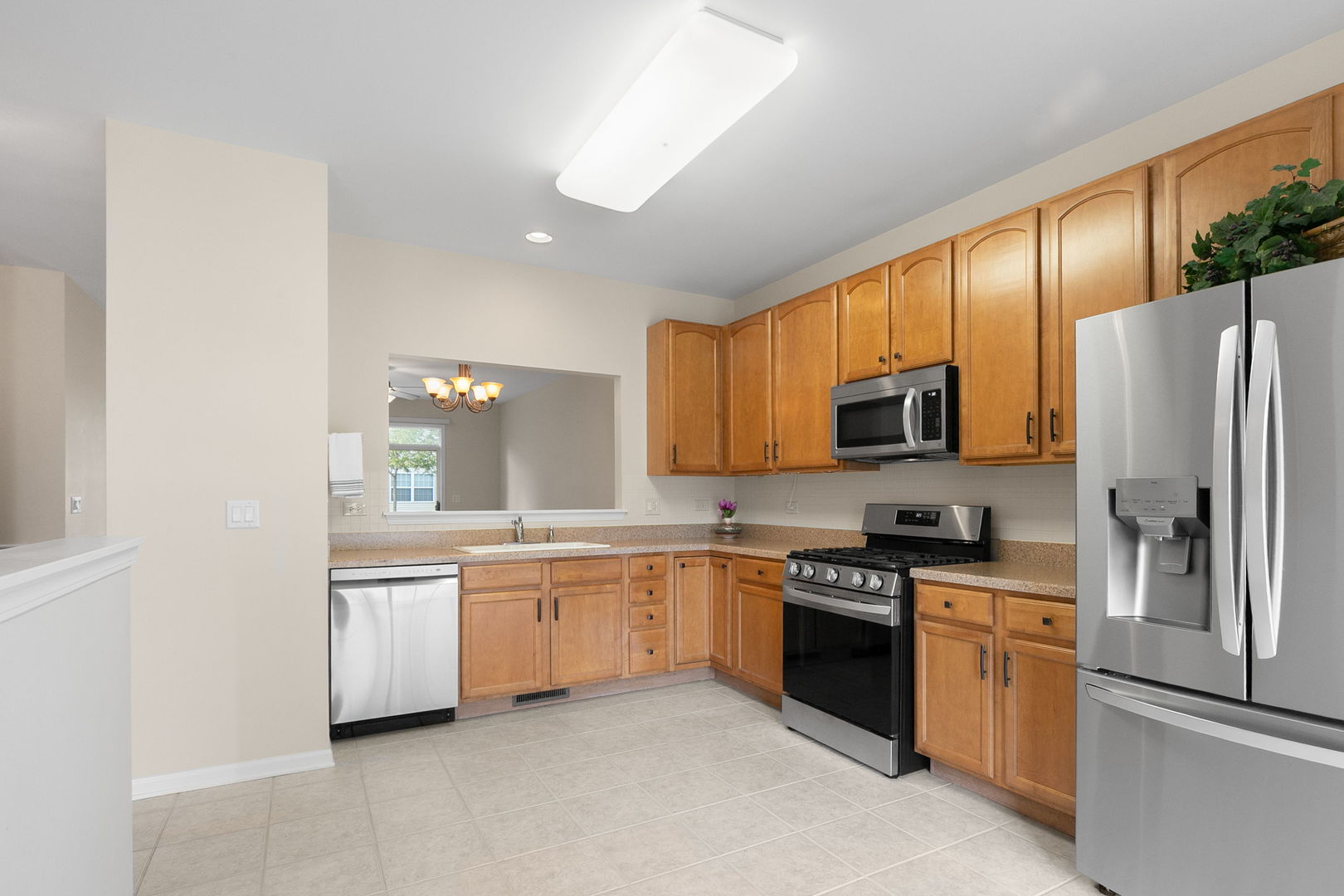 272 Enfield Lane, Grayslake, IL 60030