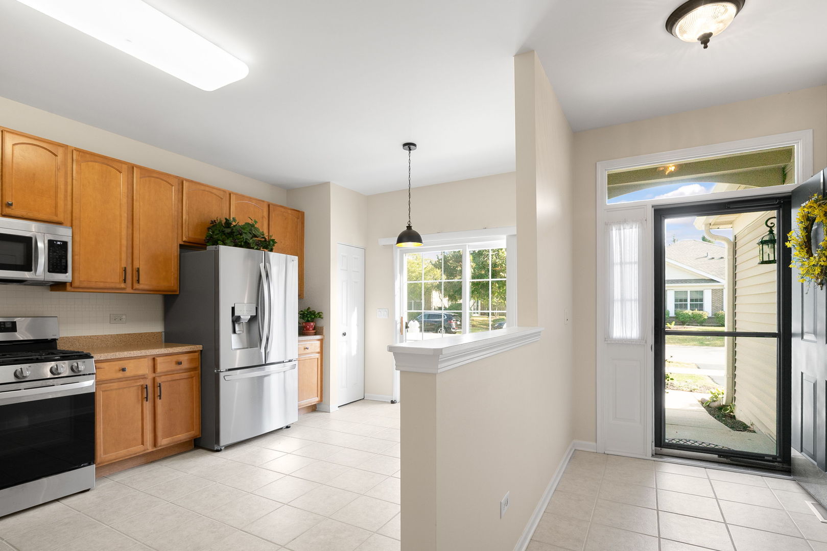 272 Enfield Lane, Grayslake, IL 60030