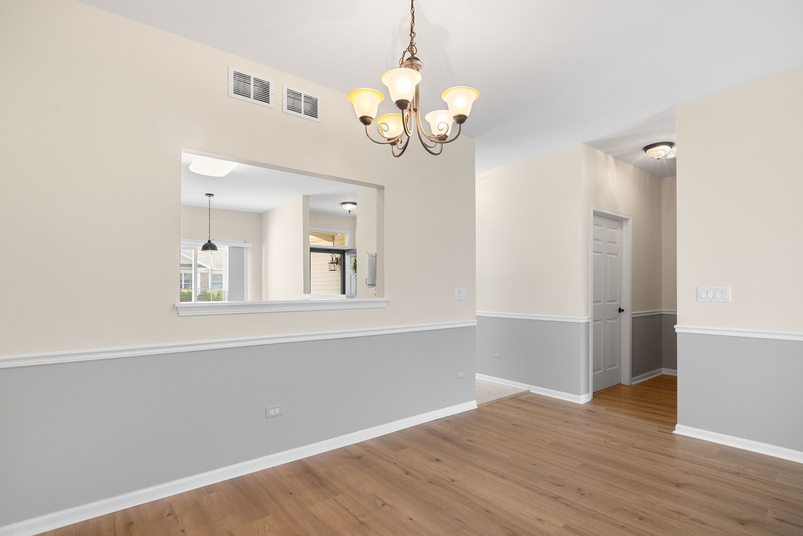 272 Enfield Lane, Grayslake, IL 60030