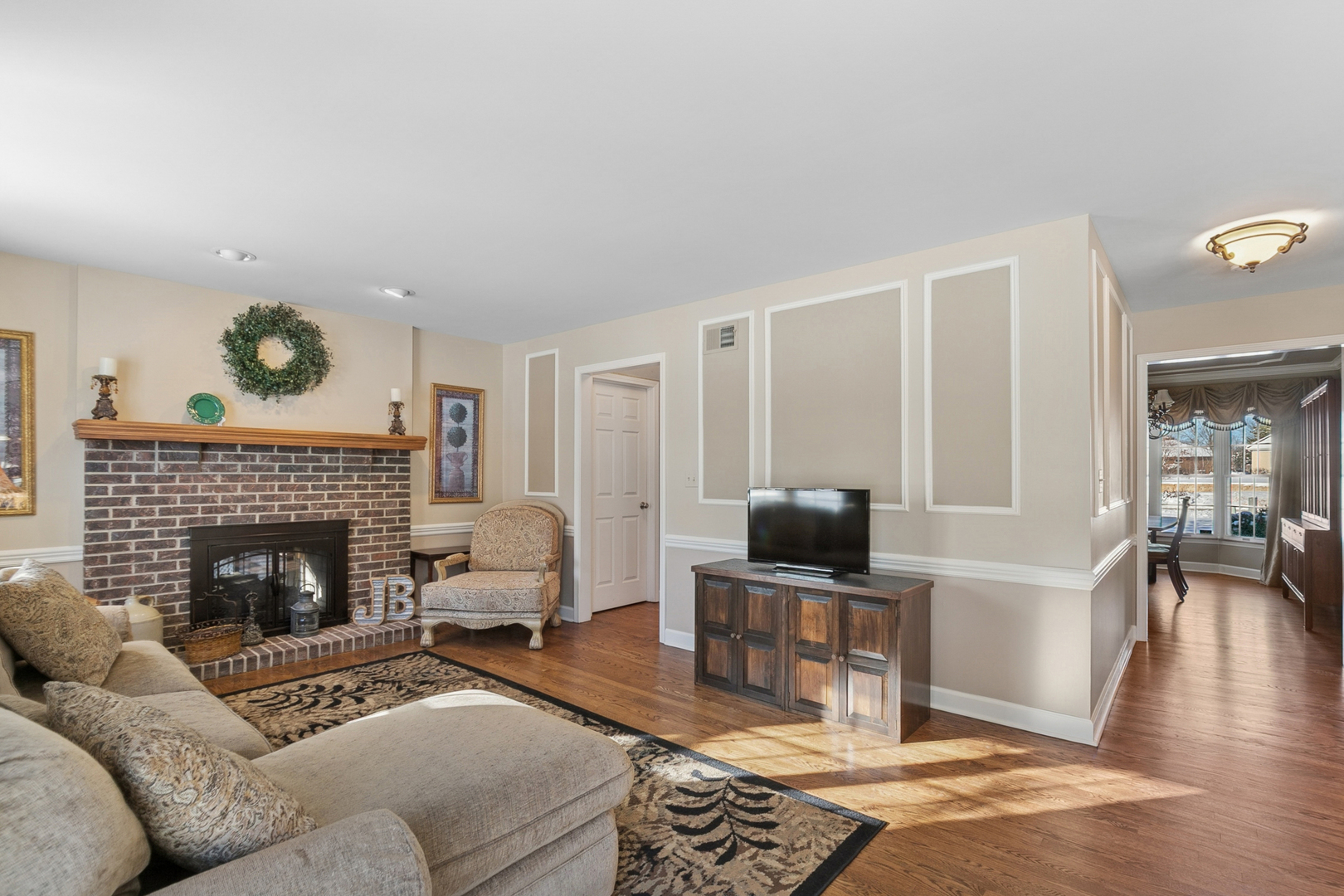 14870 King Drive, Green Oaks, IL 60048