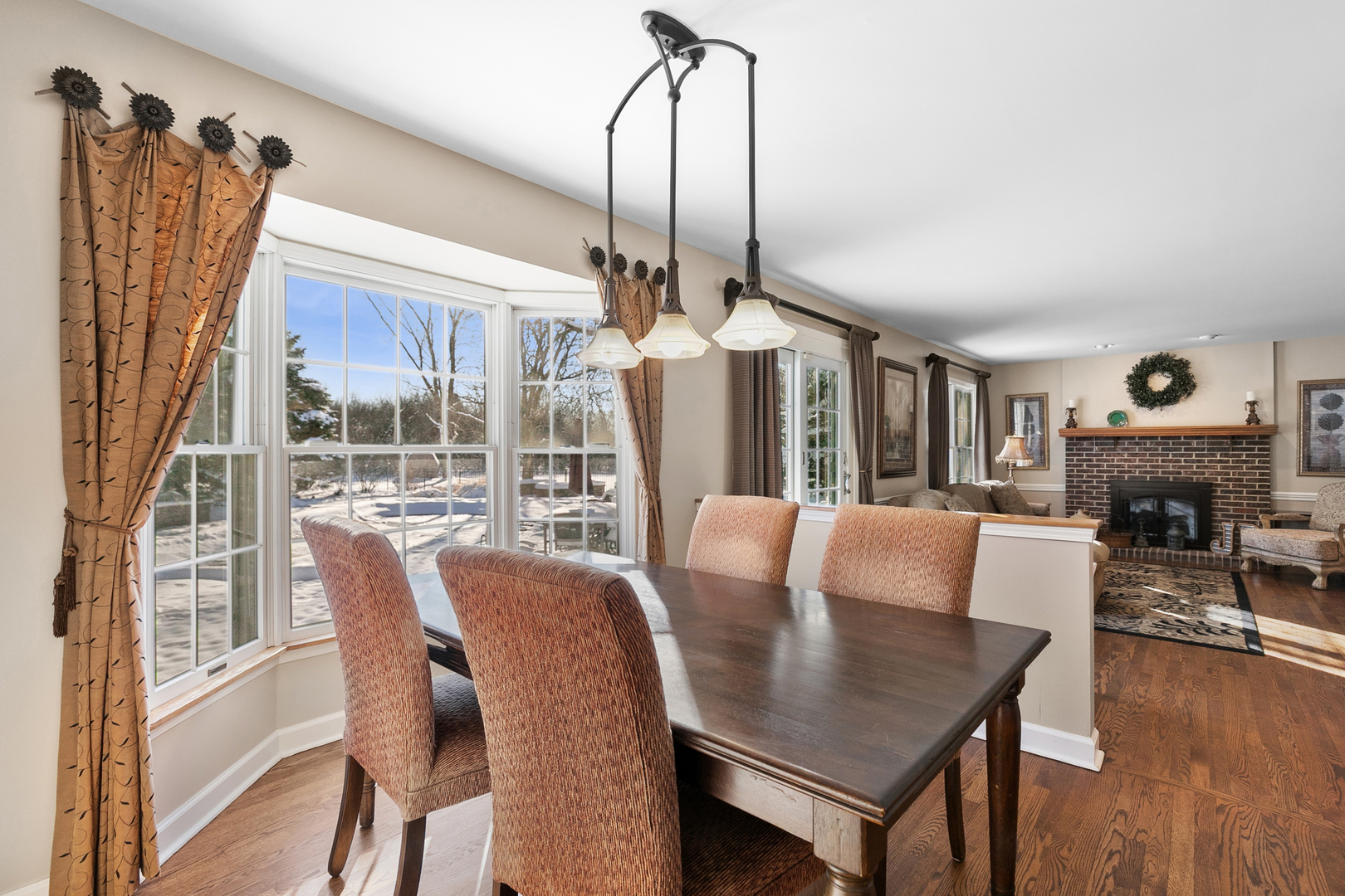 14870 King Drive, Green Oaks, IL 60048