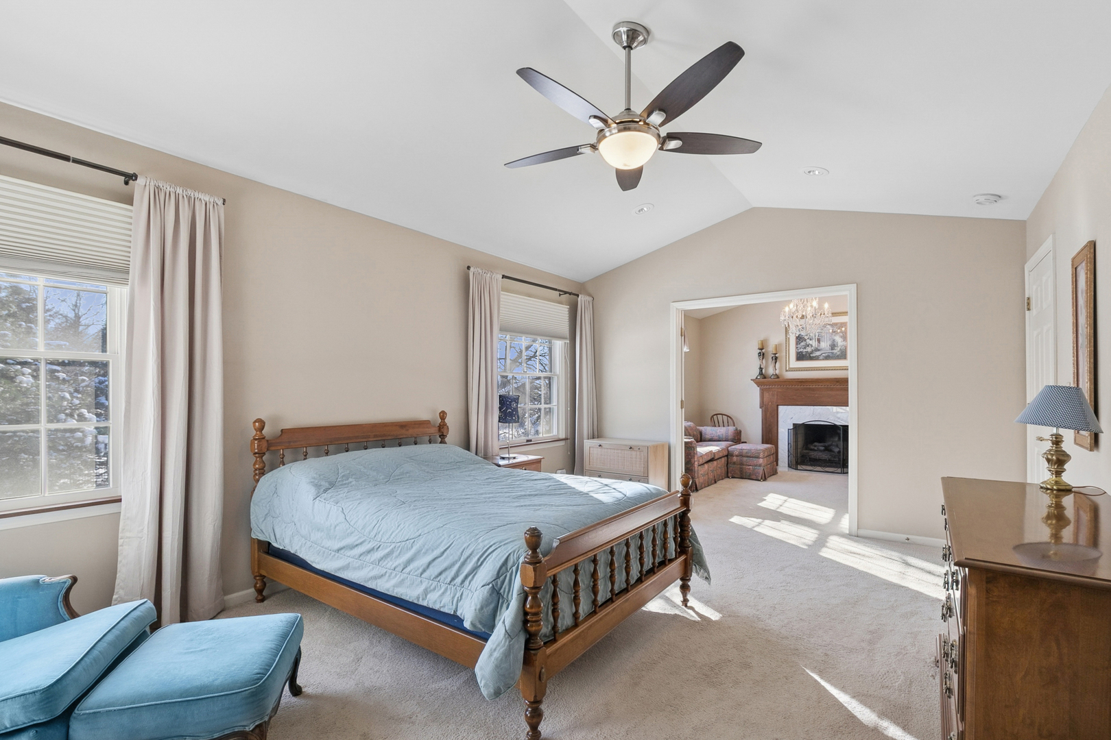 14870 King Drive, Green Oaks, IL 60048