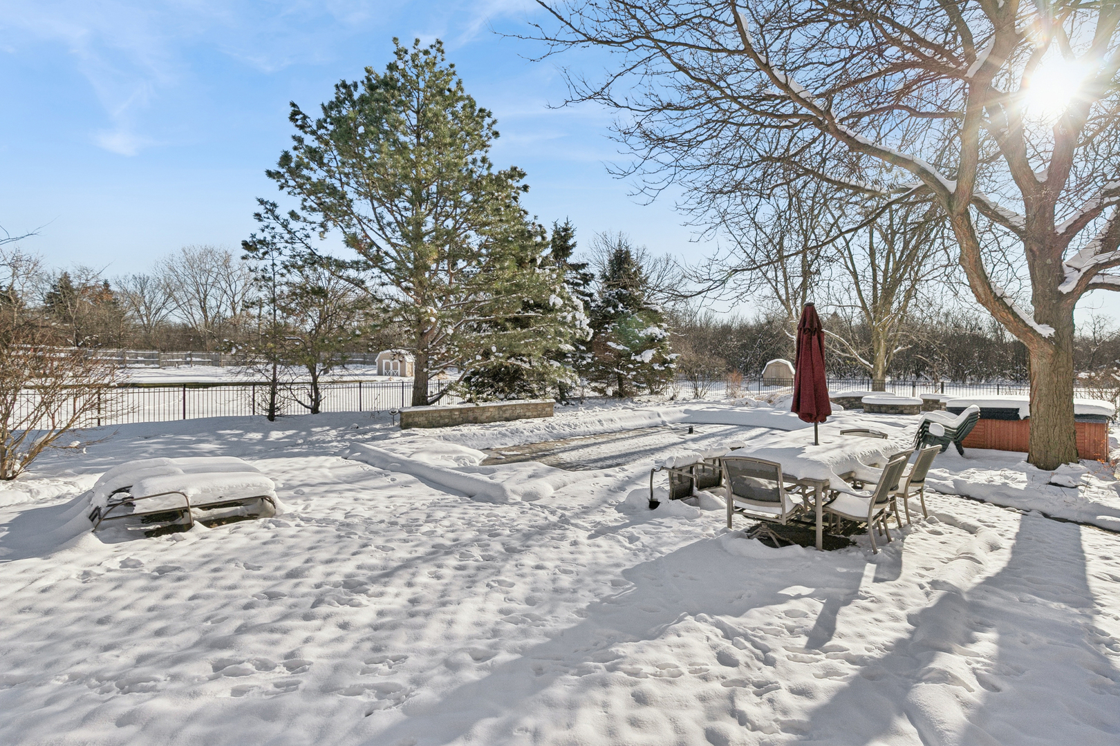 14870 King Drive, Green Oaks, IL 60048