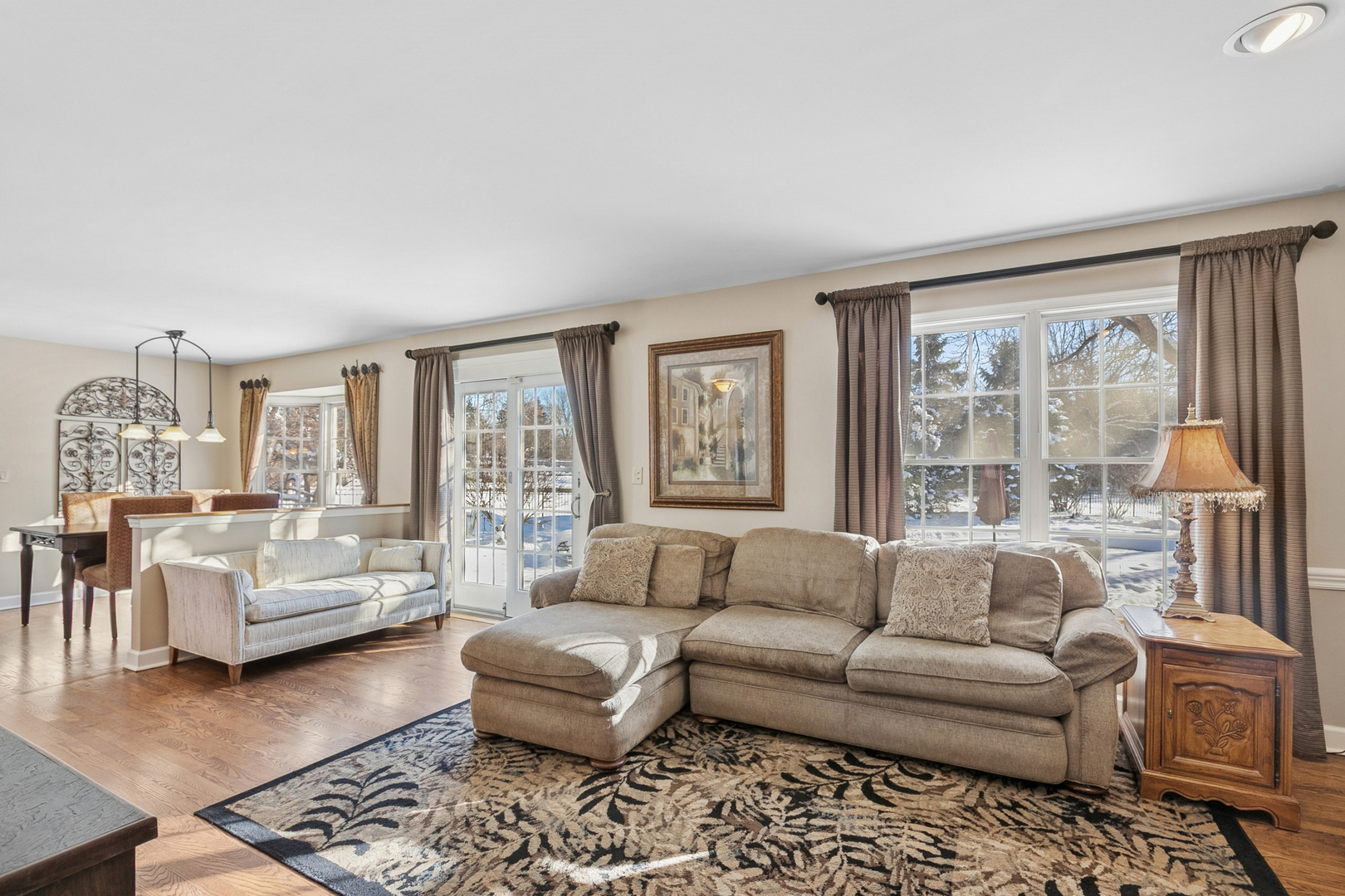 14870 King Drive, Green Oaks, IL 60048