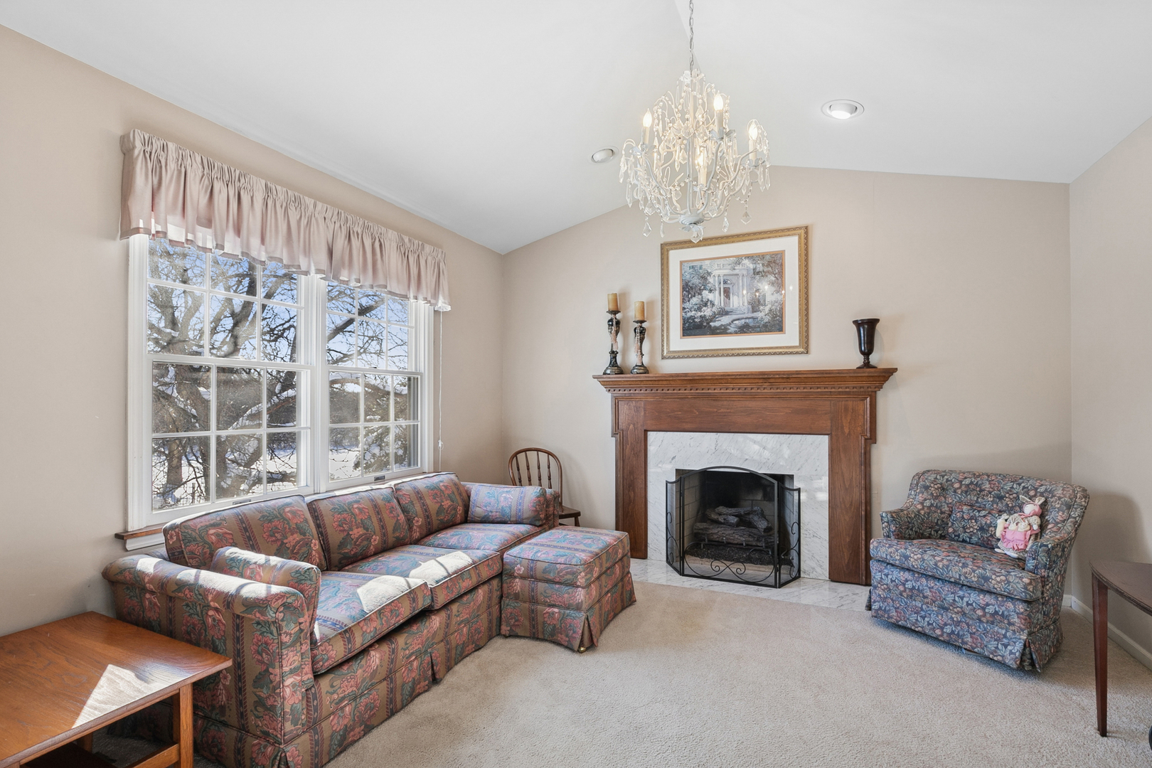 14870 King Drive, Green Oaks, IL 60048