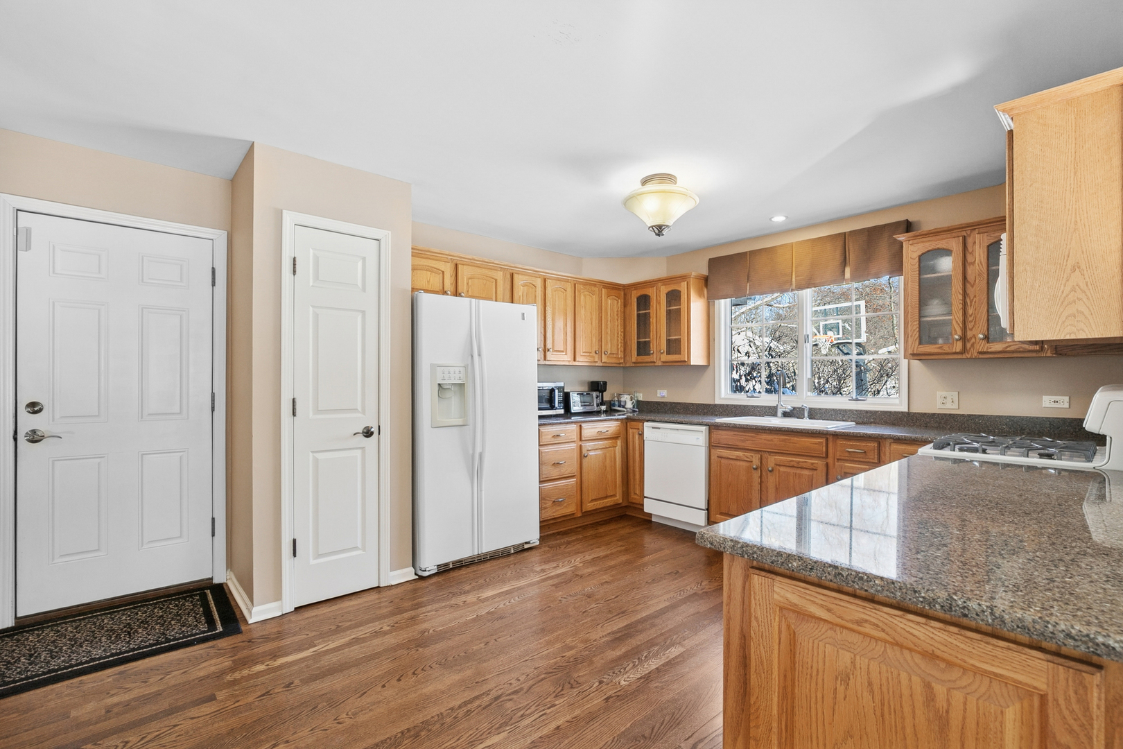 14870 King Drive, Green Oaks, IL 60048