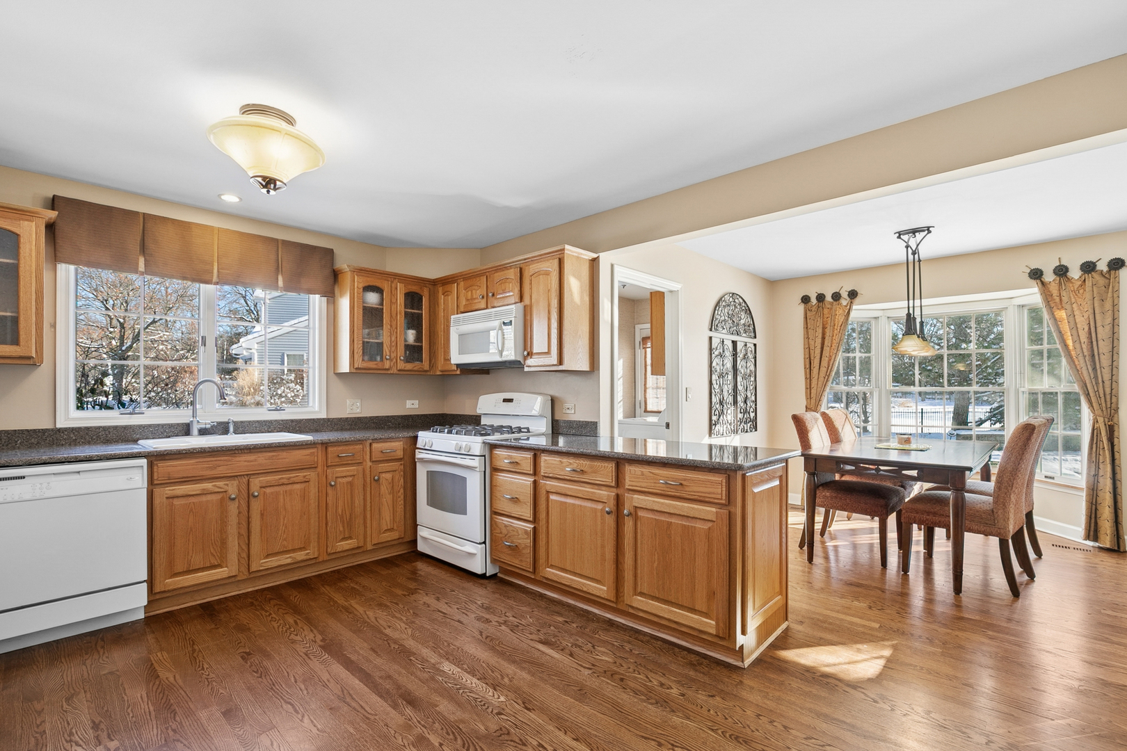 14870 King Drive, Green Oaks, IL 60048