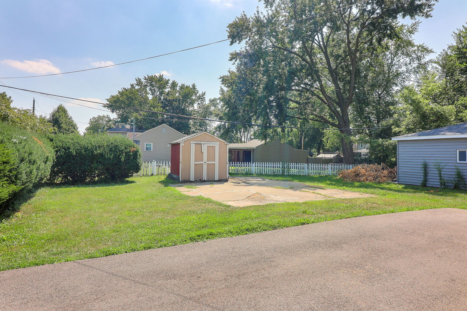 1045 Grand Boulevard, Aurora, IL 60505