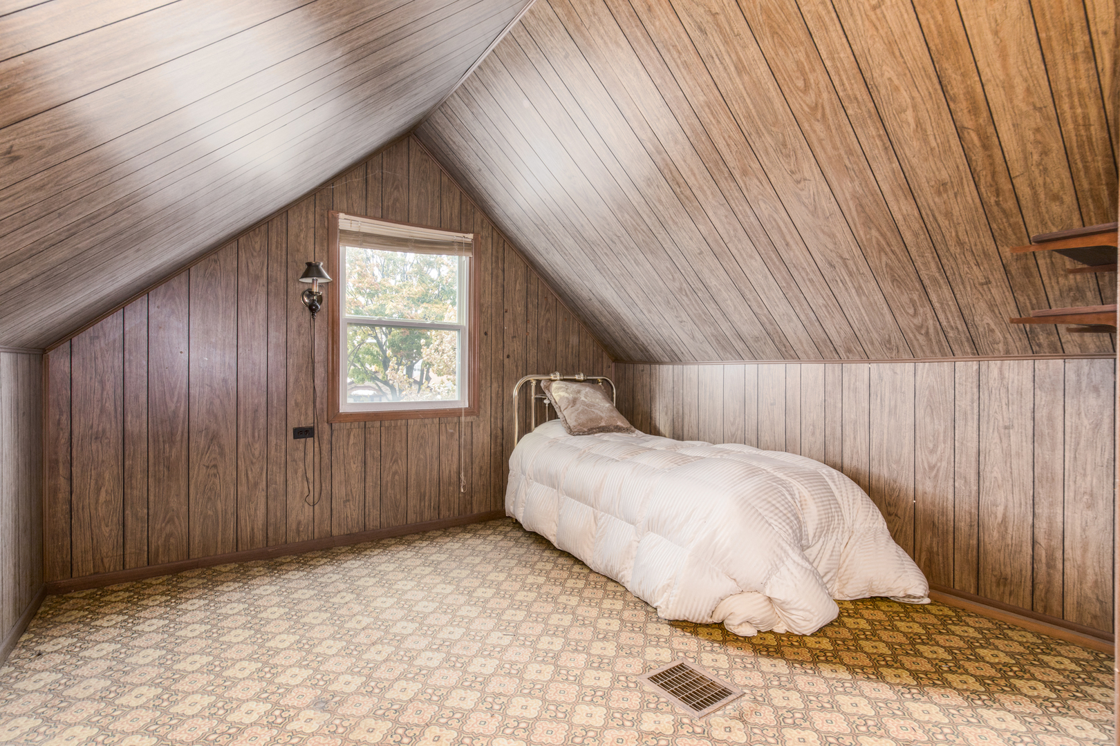 3345 N Ottawa Avenue, Chicago, IL 60634