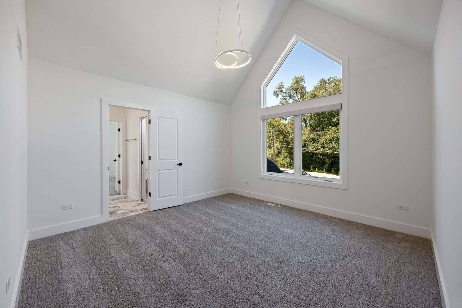 1519 Foothill Drive, Wheaton, IL 60189