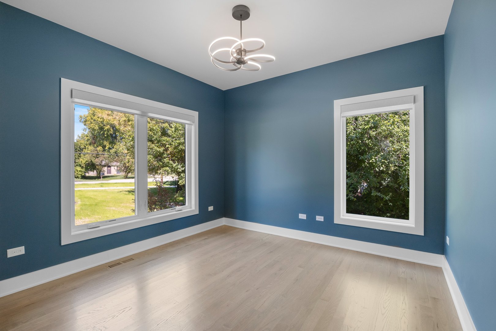 1519 Foothill Drive, Wheaton, IL 60189