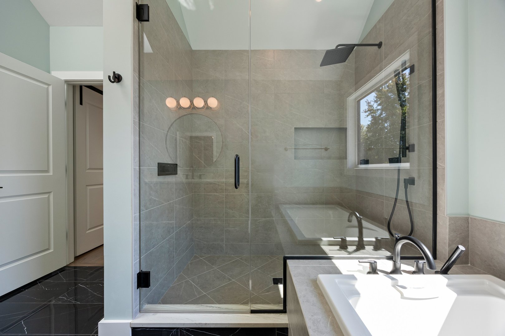 1519 Foothill Drive, Wheaton, IL 60189