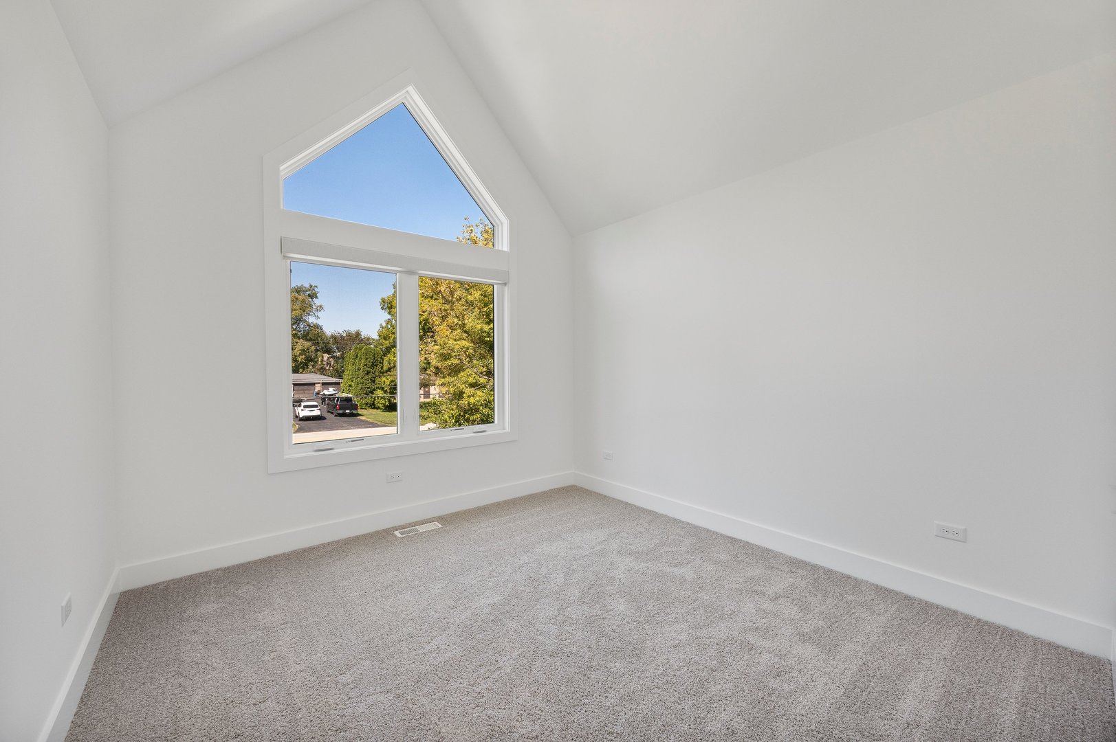 1519 Foothill Drive, Wheaton, IL 60189