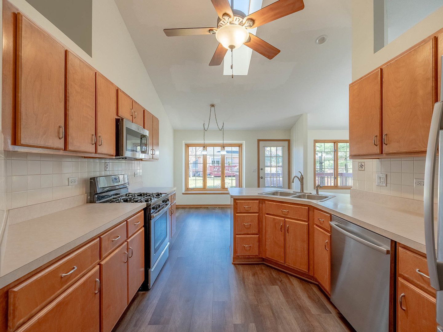 6709 Pondview Drive, Tinley Park, IL 60477