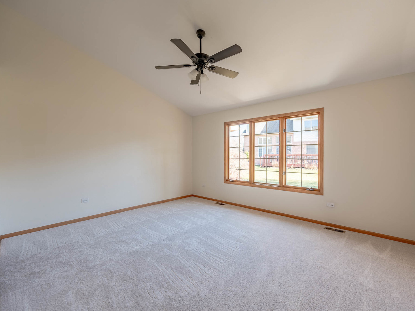 6709 Pondview Drive, Tinley Park, IL 60477