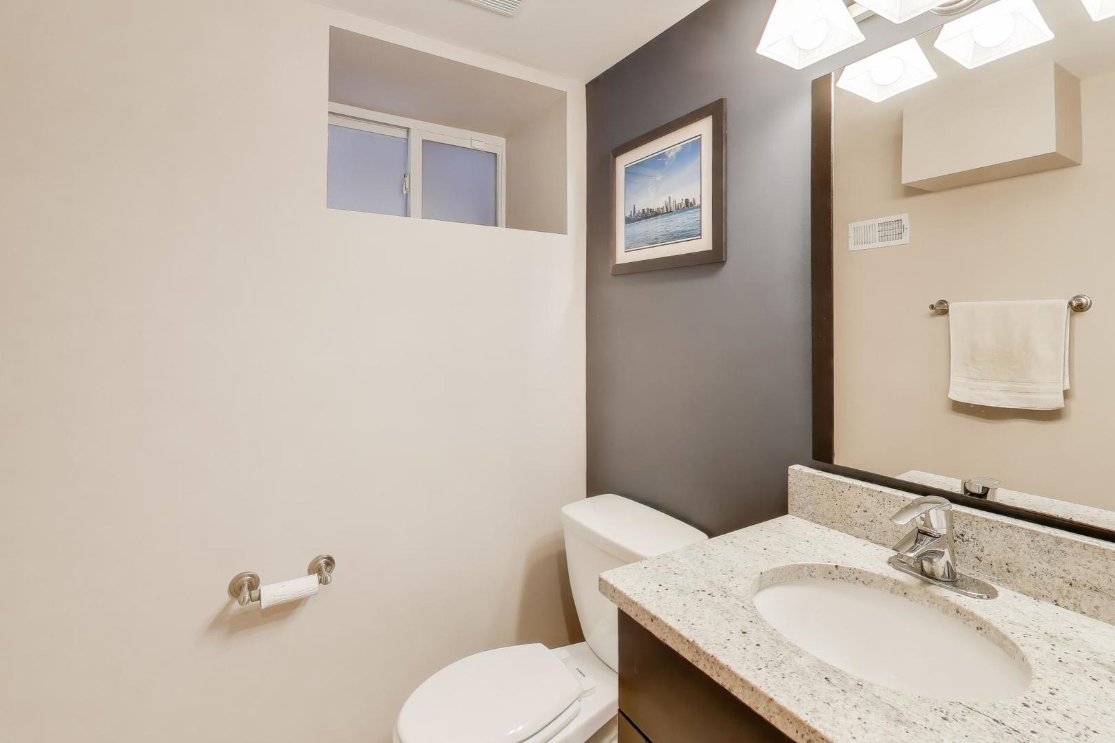 1930 W Huron Street, Chicago, IL 60622