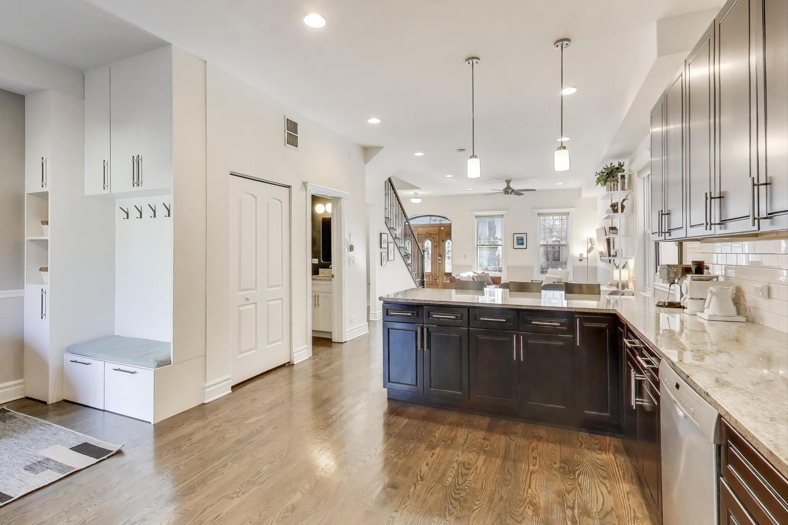 1930 W Huron Street, Chicago, IL 60622