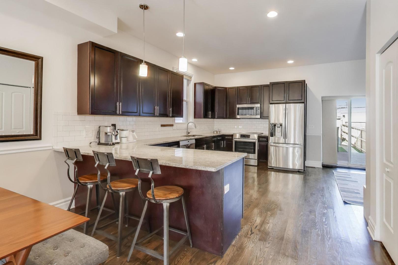 1930 W Huron Street, Chicago, IL 60622