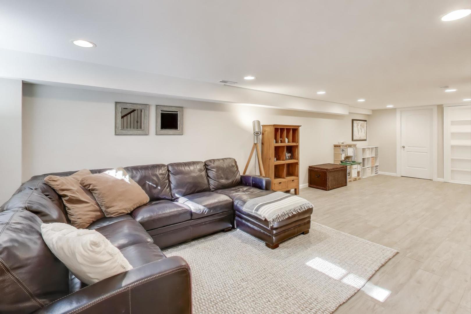 1930 W Huron Street, Chicago, IL 60622