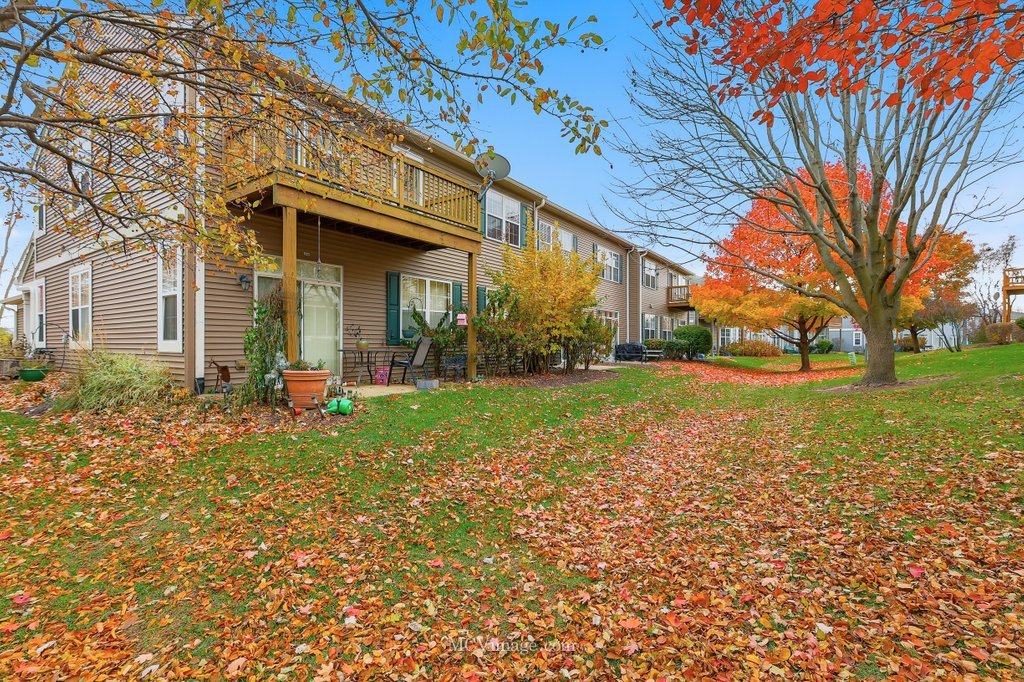 2460 Golf Ridge Circle #2460, Naperville, IL 60563