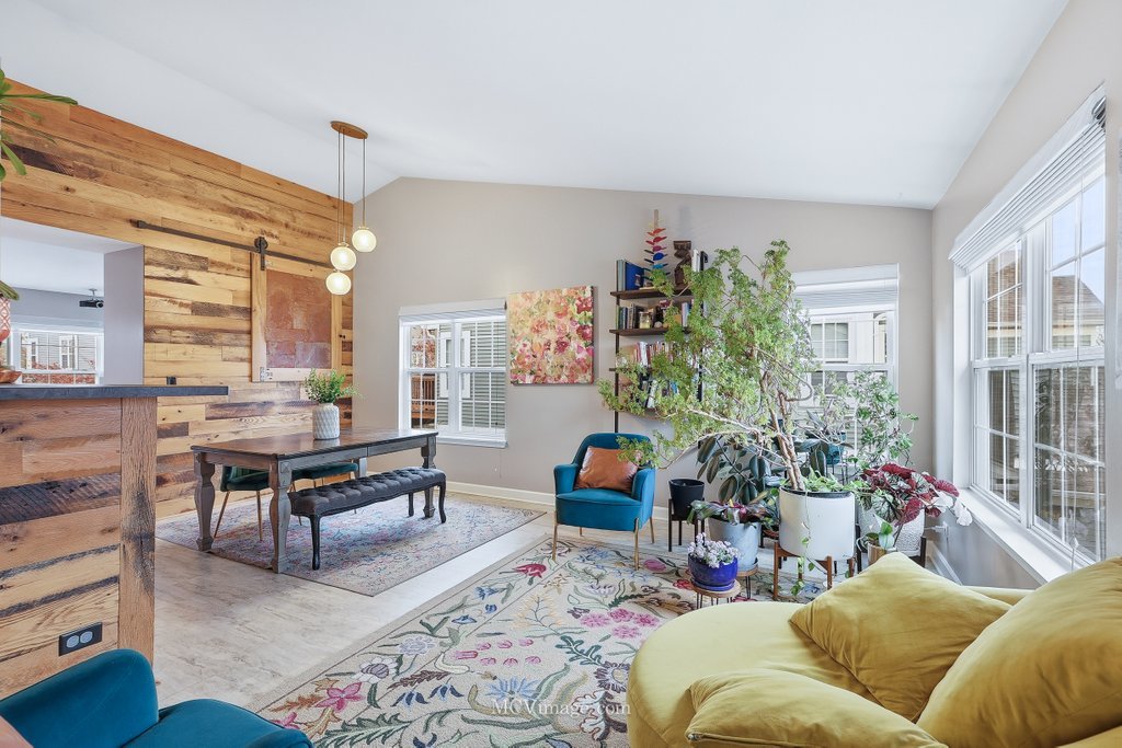 2460 Golf Ridge Circle #2460, Naperville, IL 60563