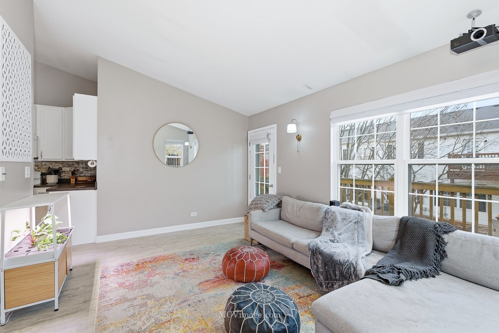 2460 Golf Ridge Circle #2460, Naperville, IL 60563