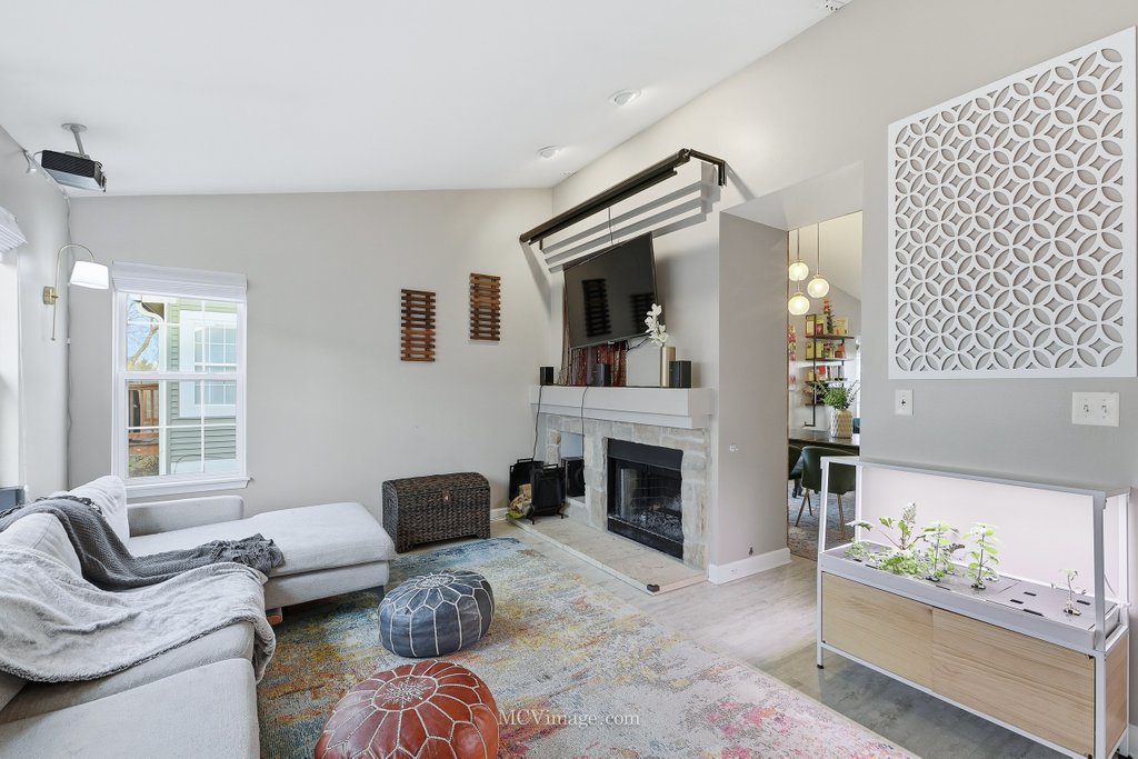 2460 Golf Ridge Circle #2460, Naperville, IL 60563