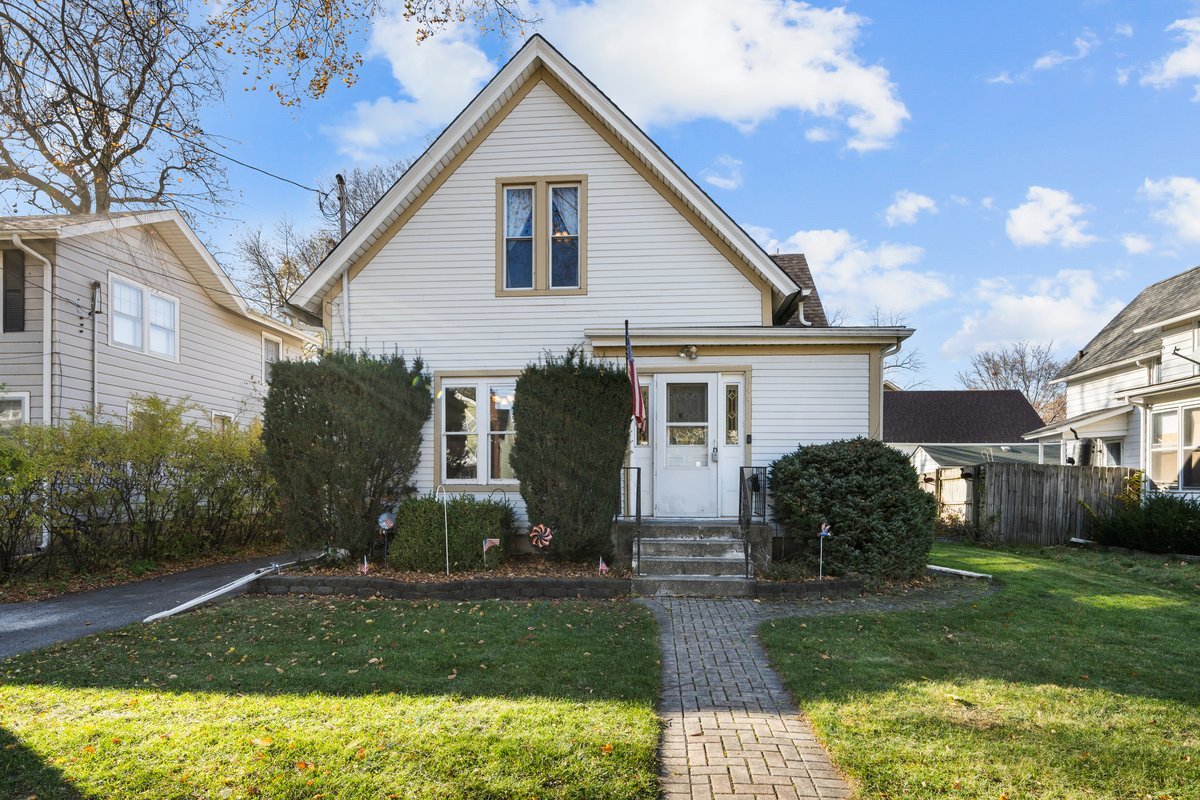 644 Oak Avenue, Aurora, IL 60506