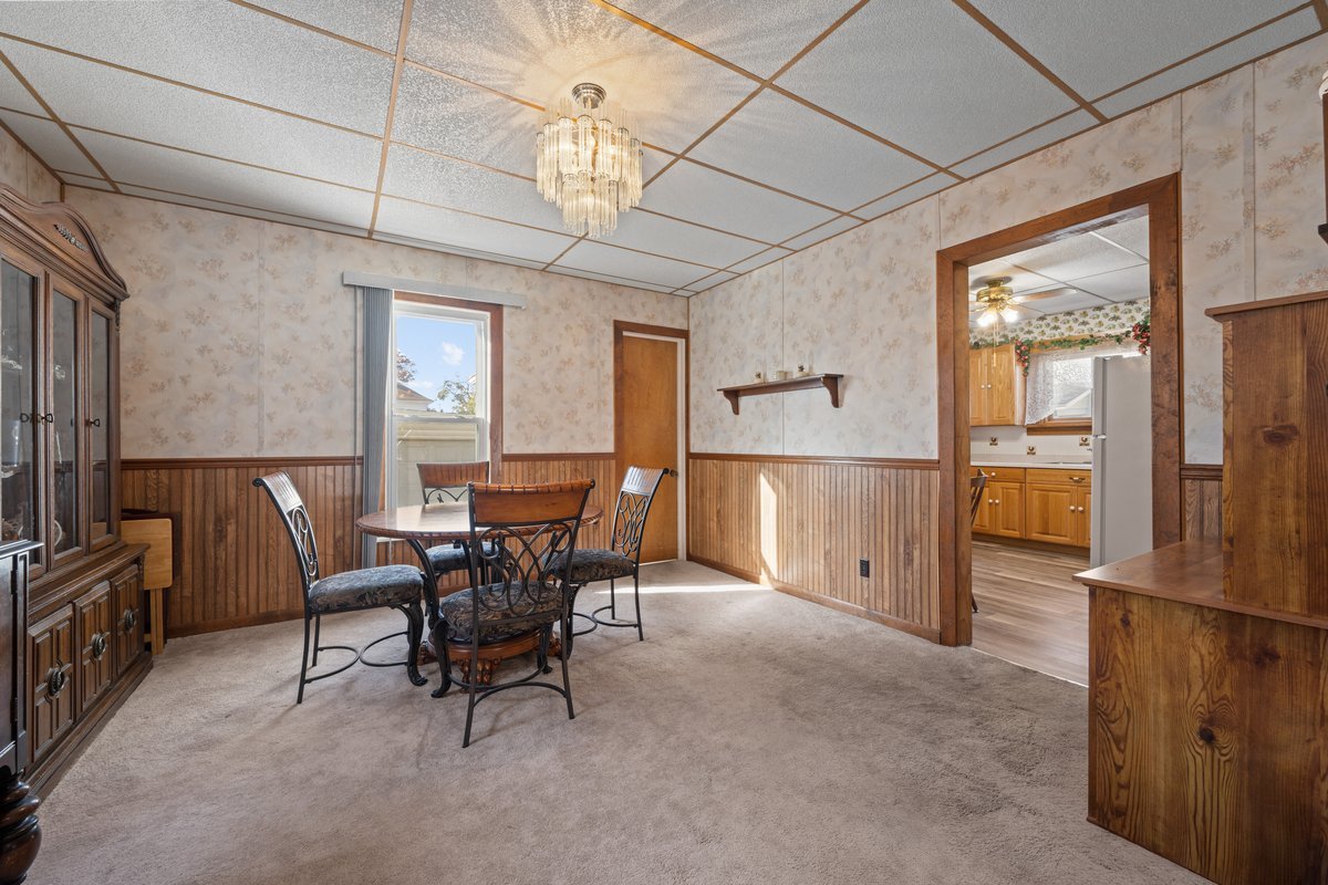 644 Oak Avenue, Aurora, IL 60506