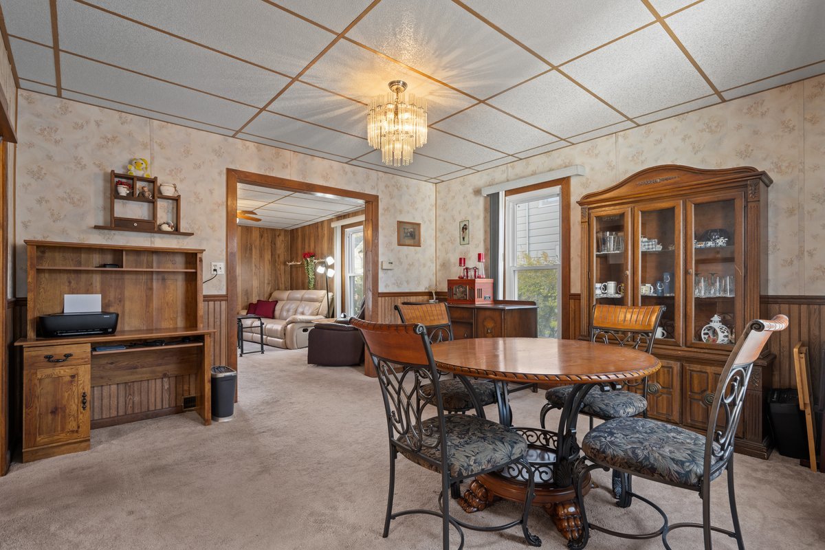 644 Oak Avenue, Aurora, IL 60506