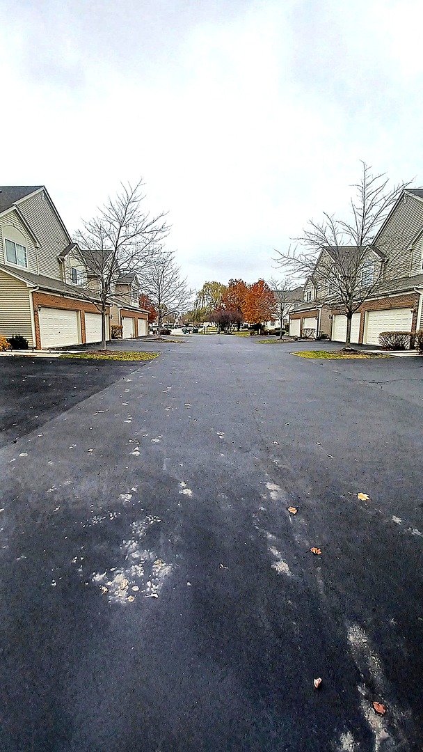 17543 S Gilbert Drive, Lockport, IL 60441