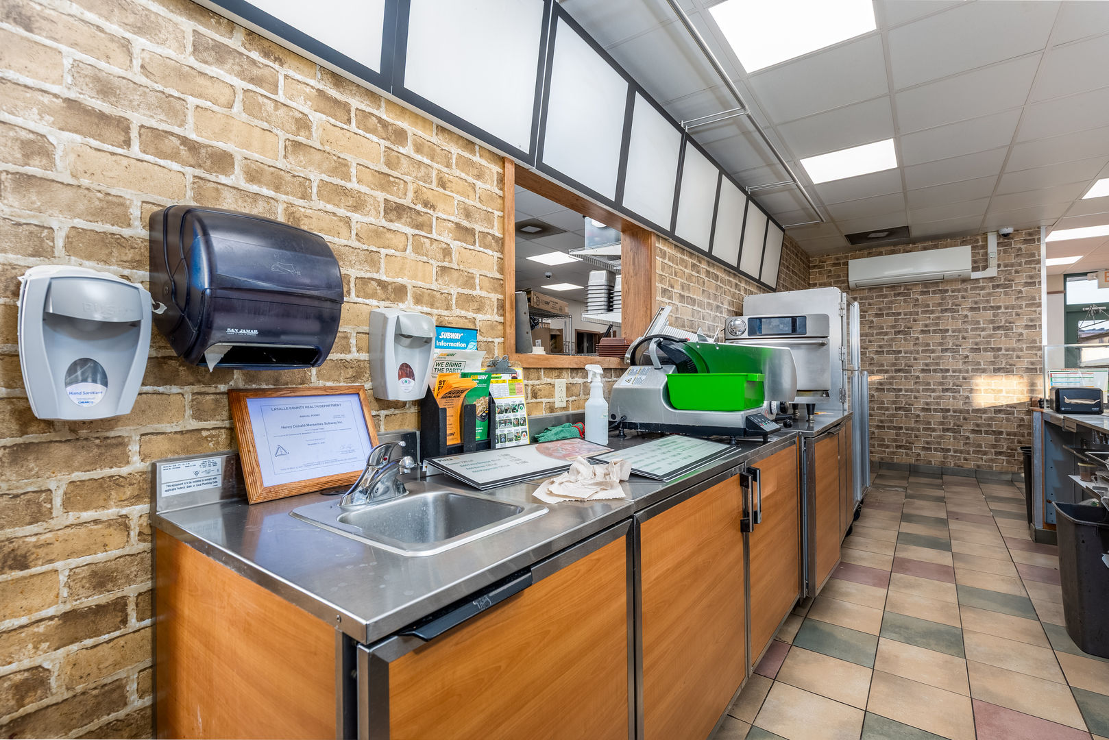 237 Commercial Street, Marseilles, IL 61341