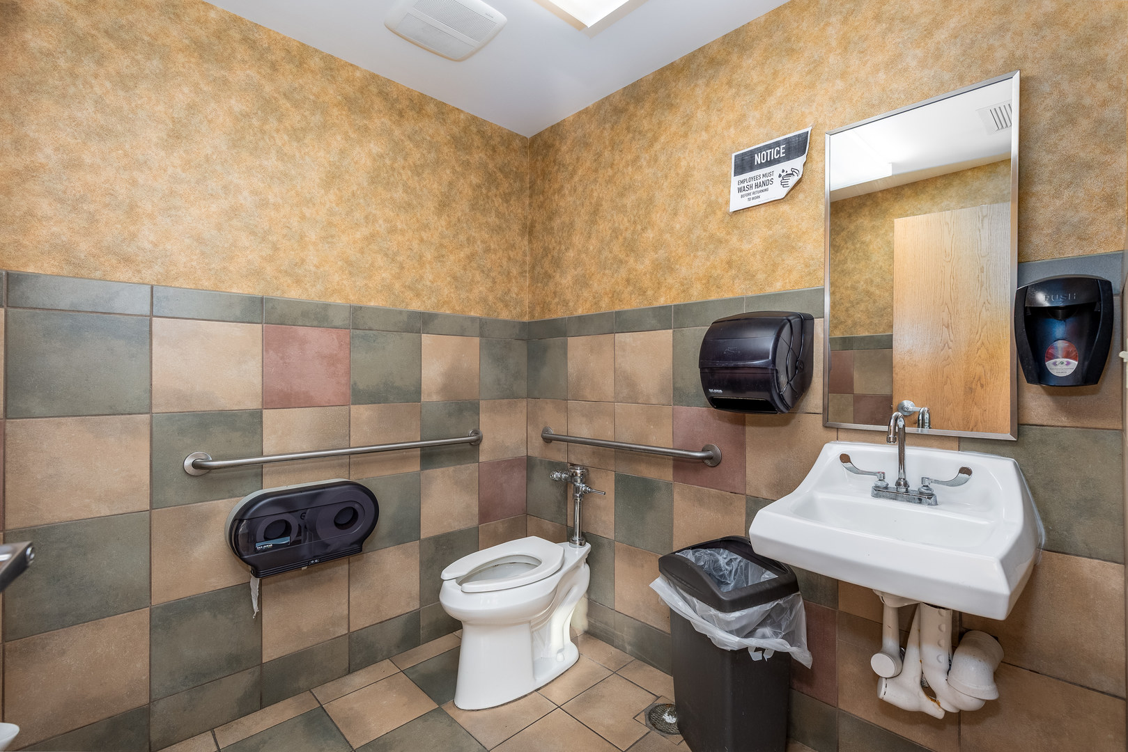 237 Commercial Street, Marseilles, IL 61341