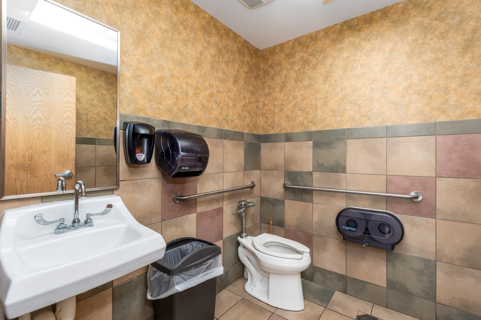 237 Commercial Street, Marseilles, IL 61341