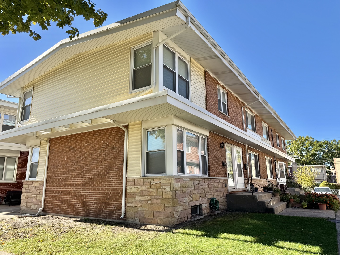 9038 Niles Center Road, Skokie, IL 60076