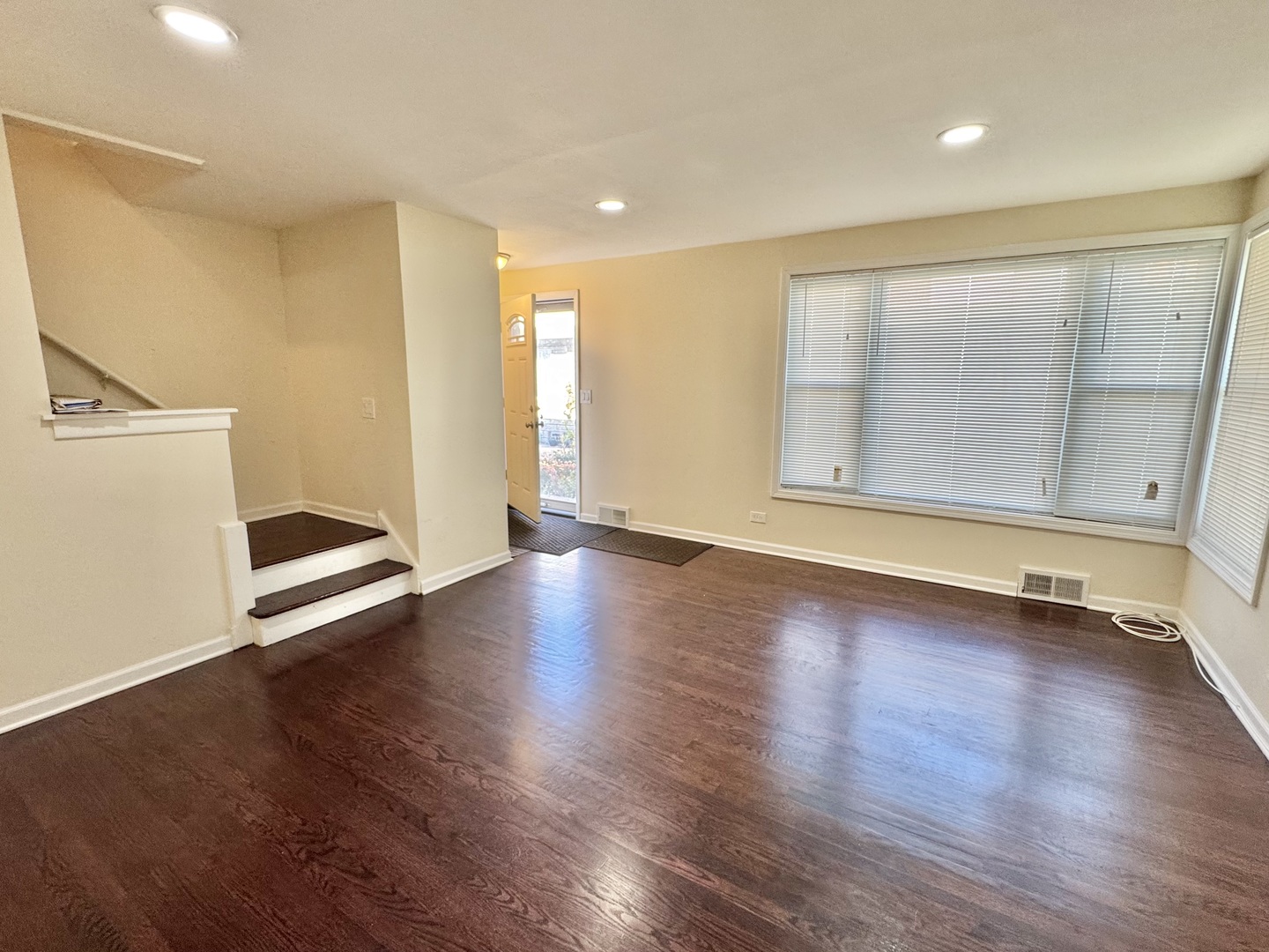 9038 Niles Center Road, Skokie, IL 60076