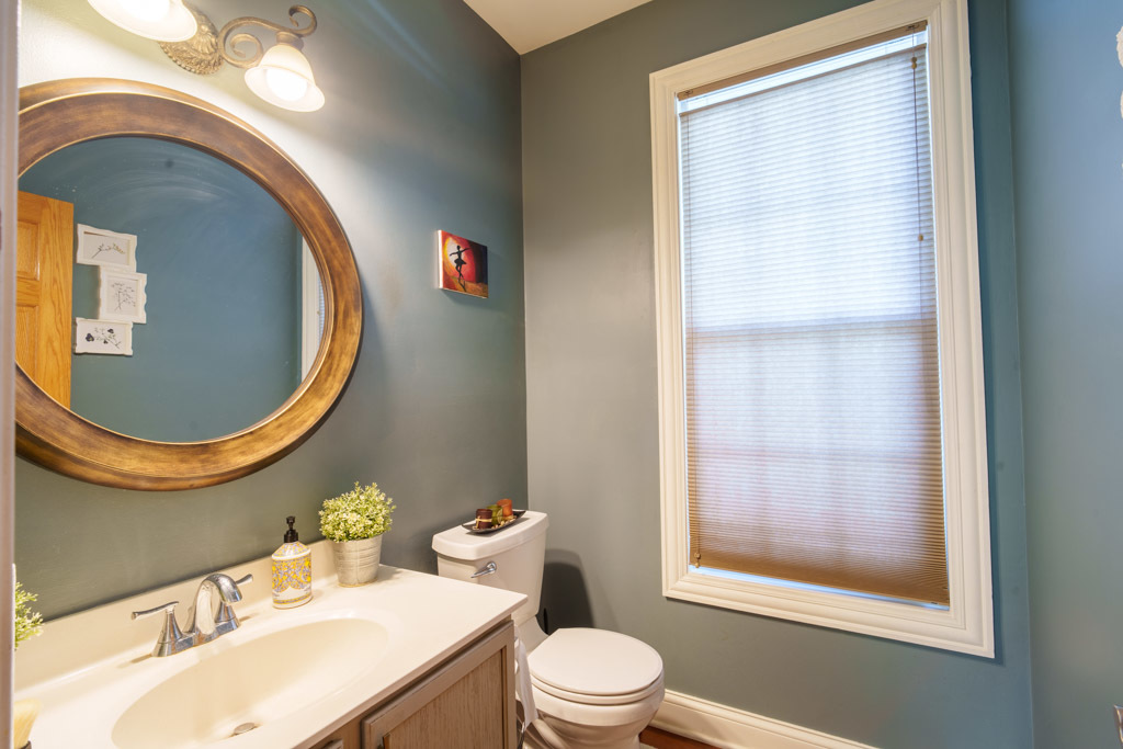 864 Red Clover Drive, Aurora, IL 60504