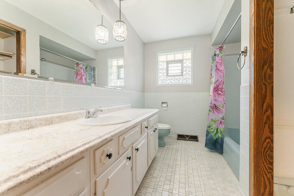 14322 McCarthy Road, Lemont, IL 60439