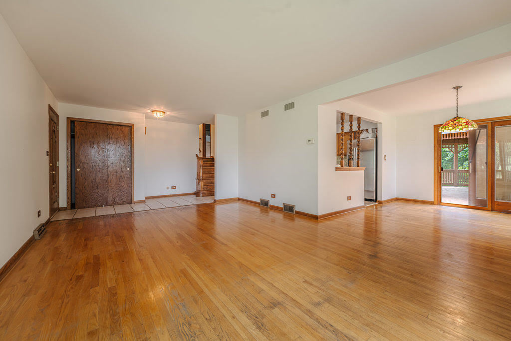 14322 McCarthy Road, Lemont, IL 60439