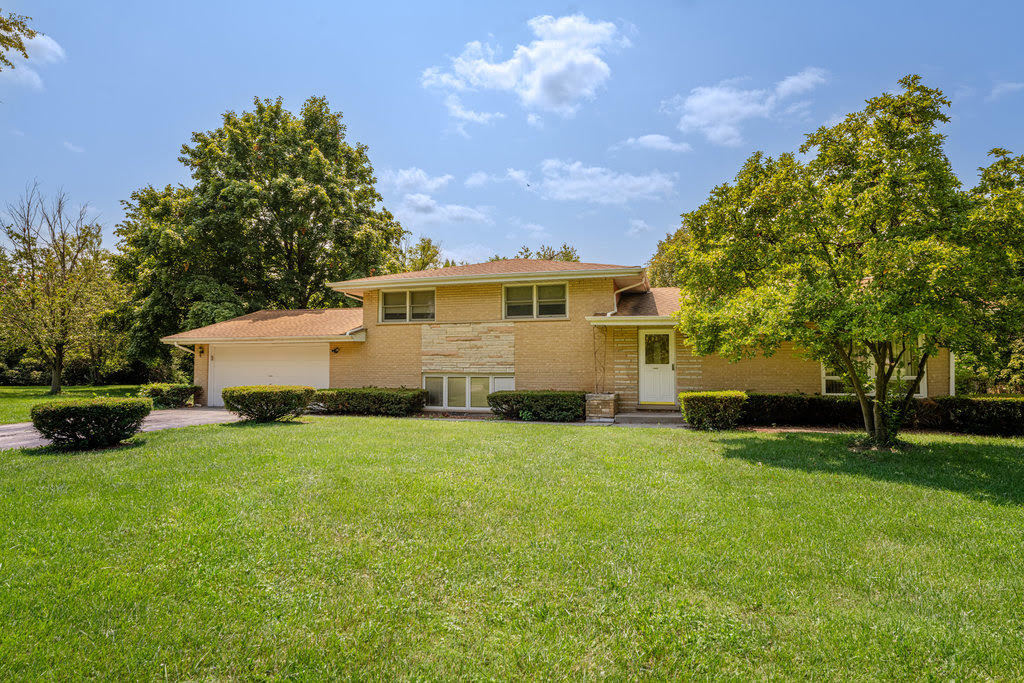 14322 McCarthy Road, Lemont, IL 60439