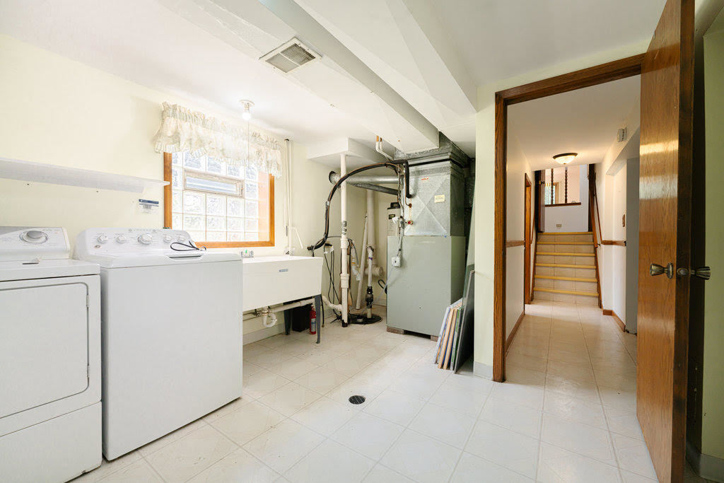 14322 McCarthy Road, Lemont, IL 60439