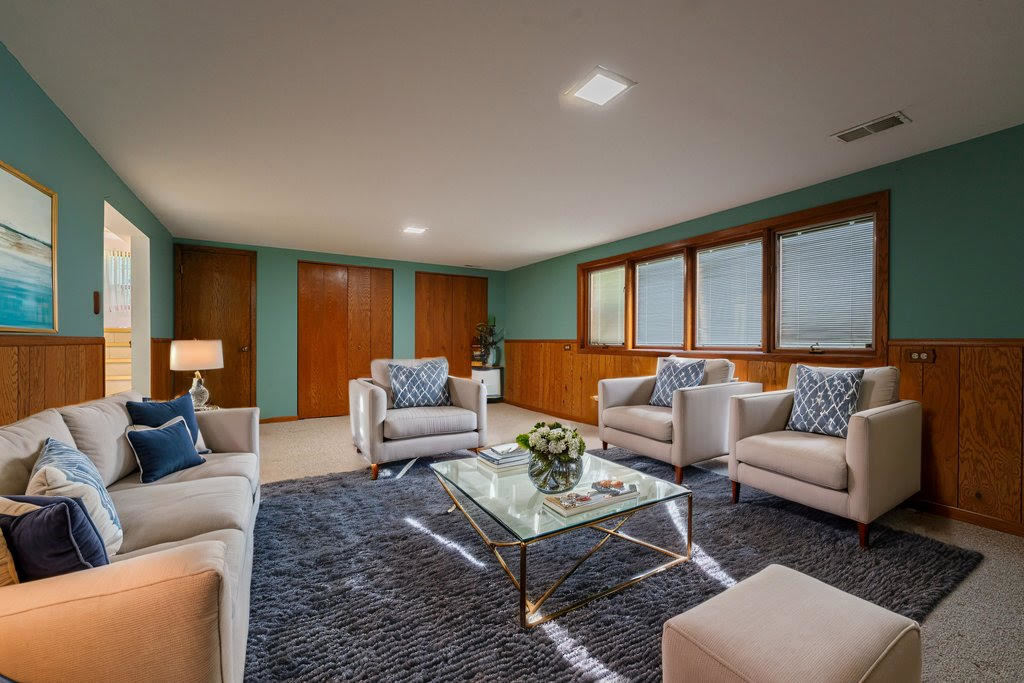 14322 McCarthy Road, Lemont, IL 60439