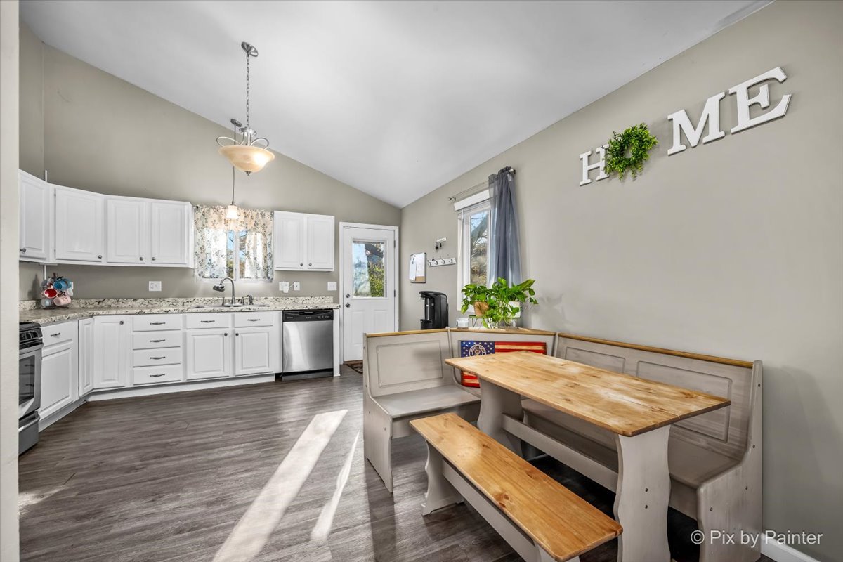 2703 21st Street, Zion, IL 60099