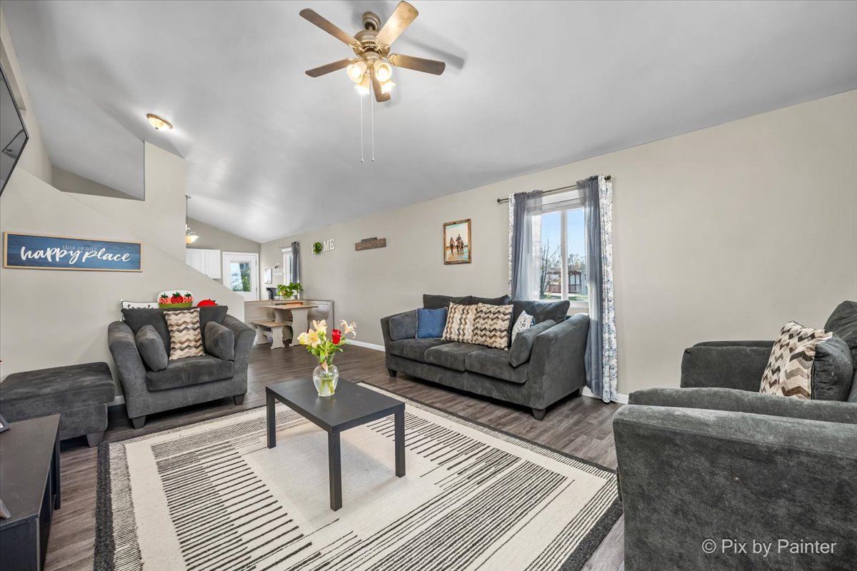 2703 21st Street, Zion, IL 60099