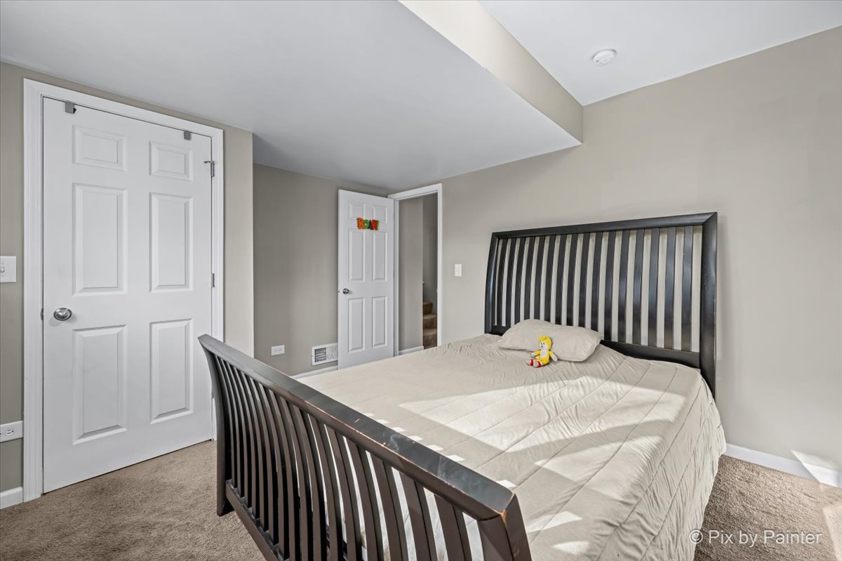 2703 21st Street, Zion, IL 60099