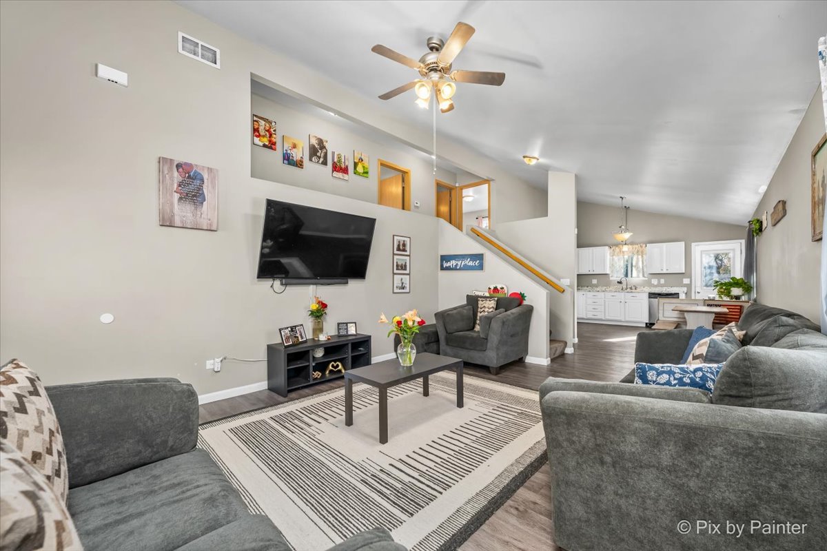 2703 21st Street, Zion, IL 60099