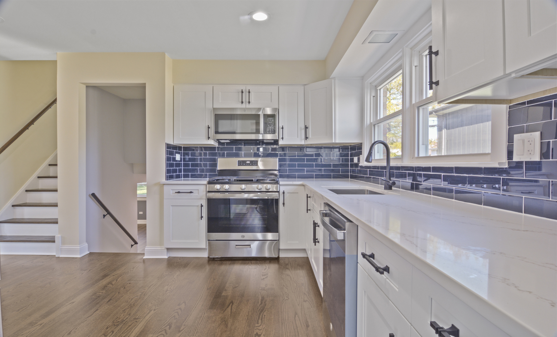 5748 W 89th Place, Oak Lawn, IL 60453