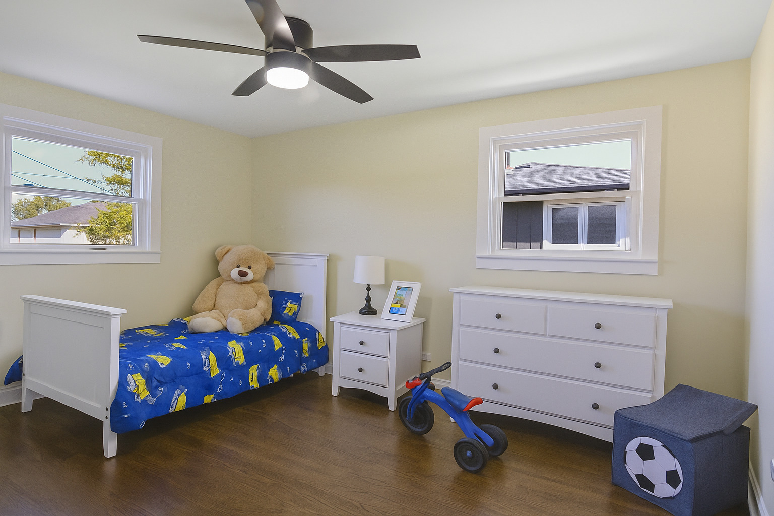 5748 W 89th Place, Oak Lawn, IL 60453