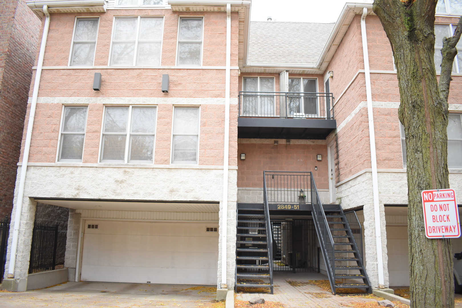 2851 N Southport Avenue #A, Chicago, IL 60657