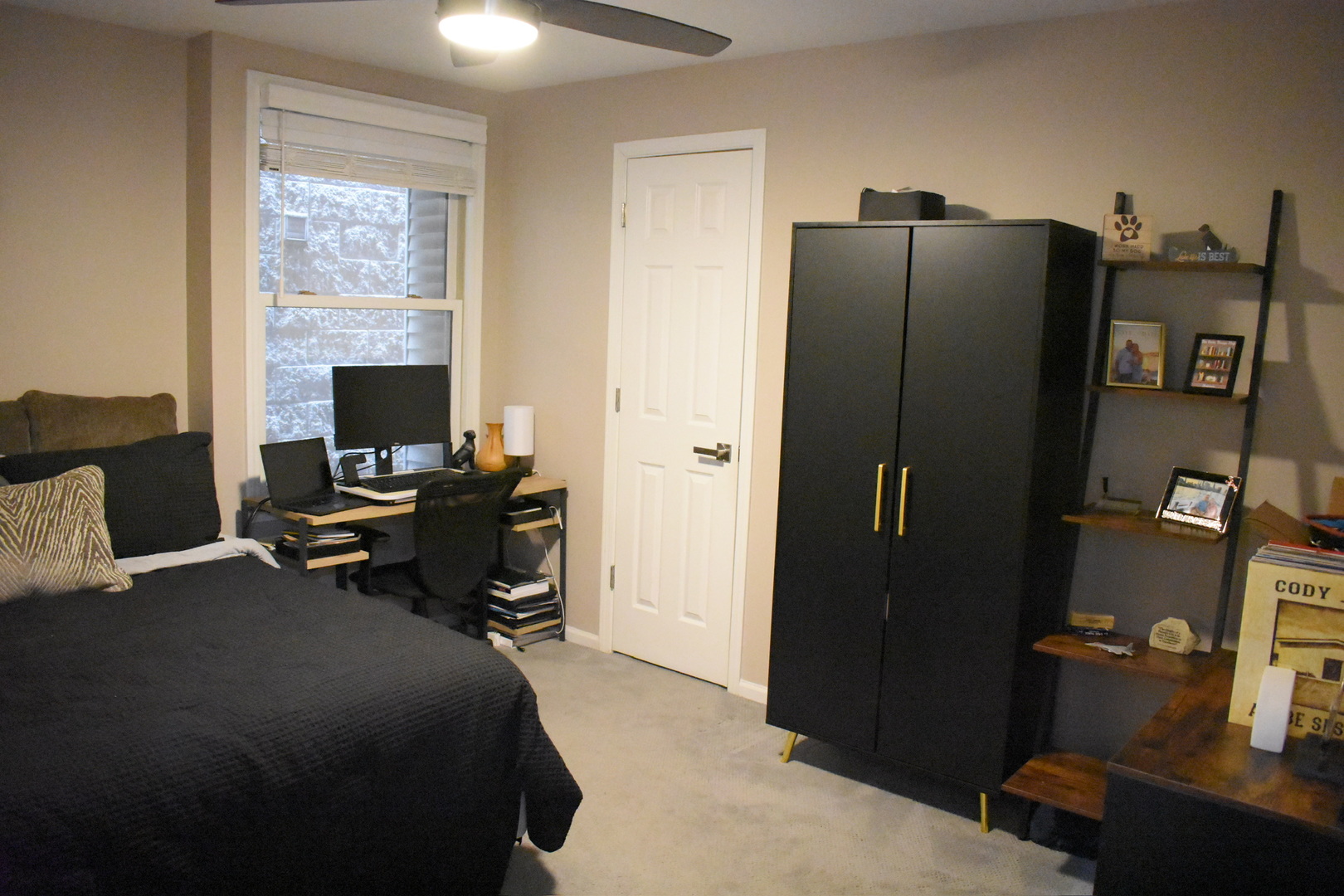 2851 N Southport Avenue #A, Chicago, IL 60657